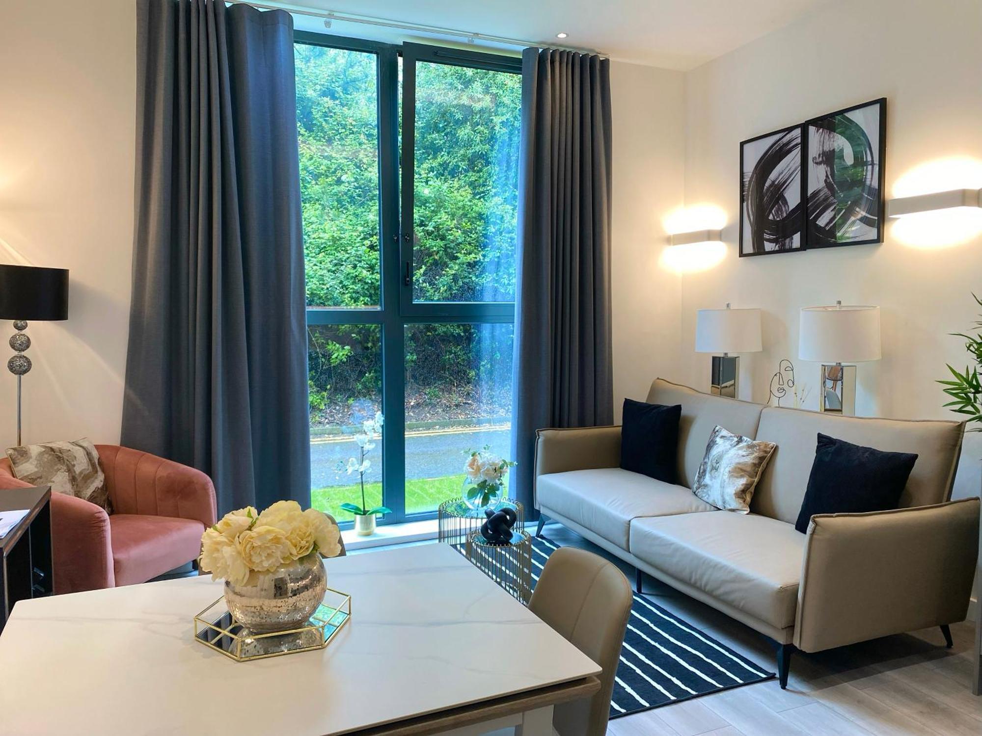 Newpointe Stunning 1-Bedroom Serviced Apartment Milton Keynes Exteriör bild